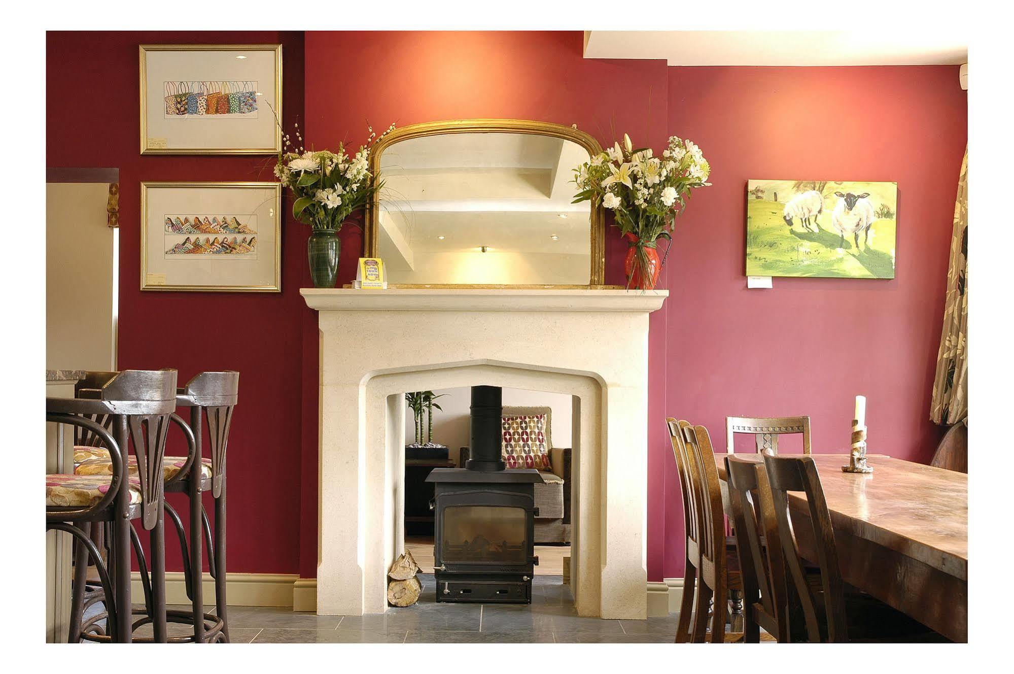 The Kings Arms Hotel Stowel Exterior photo